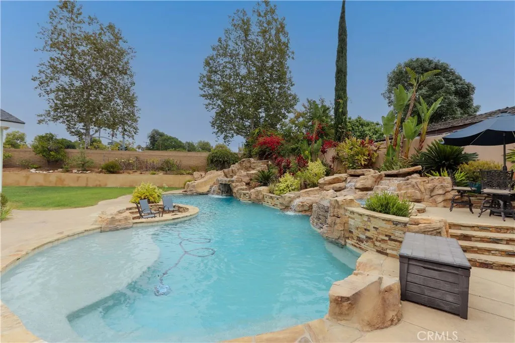 main property photo 50