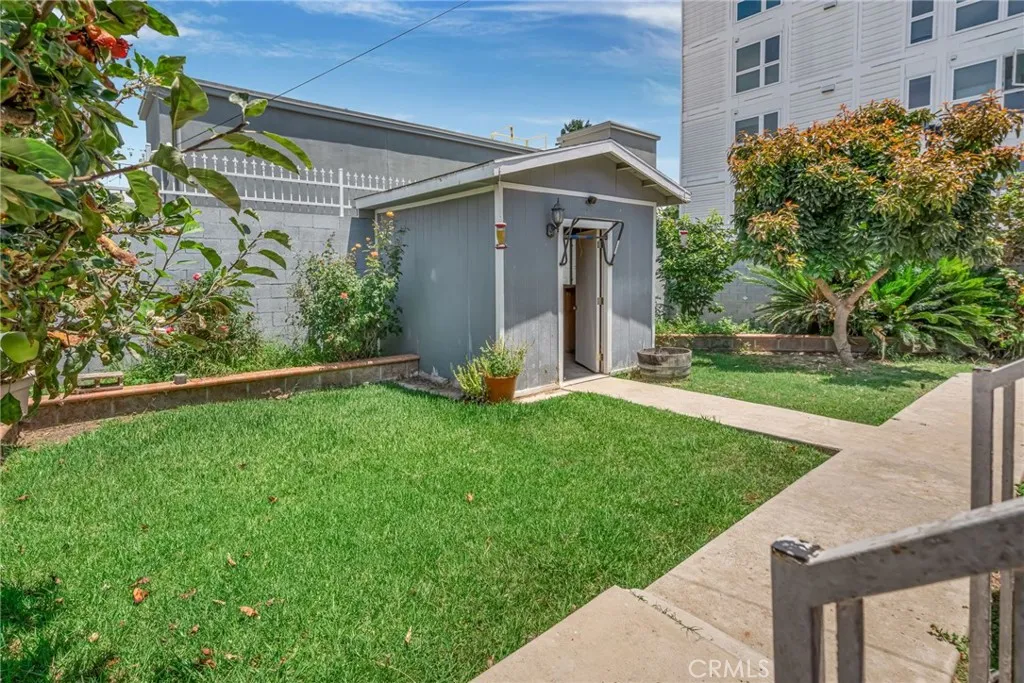 main property photo 32