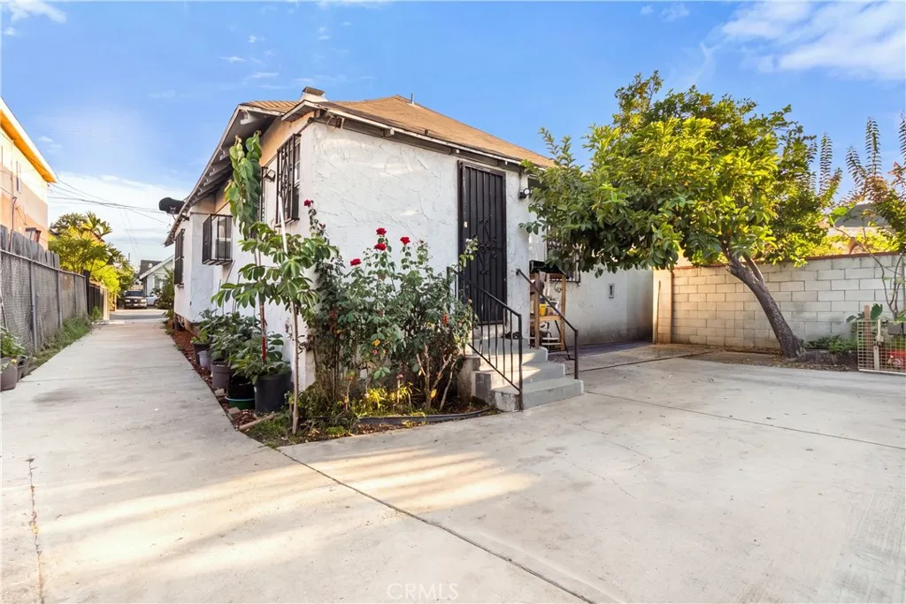 main property photo 24