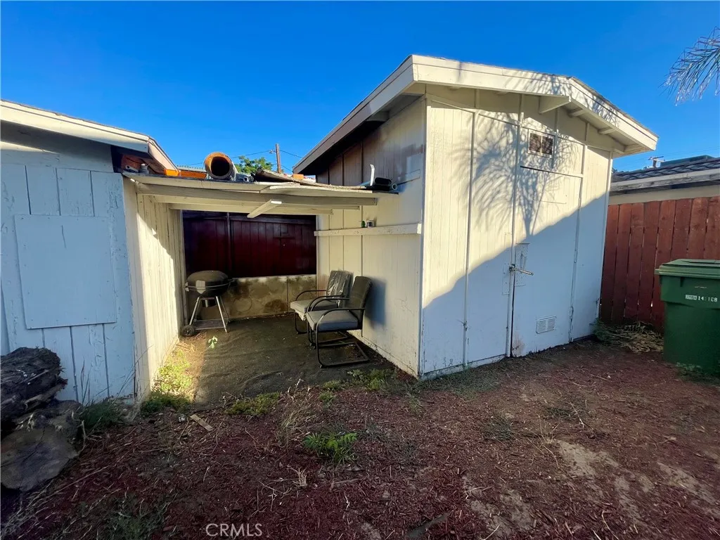 main property photo 17