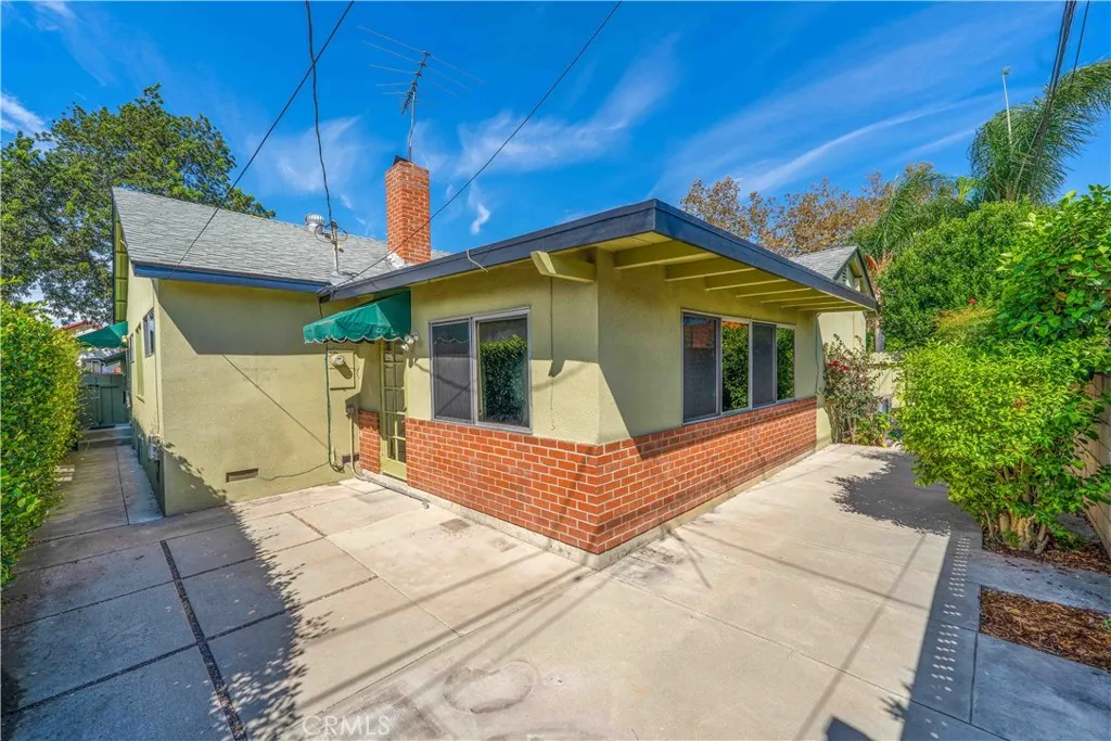 main property photo 30