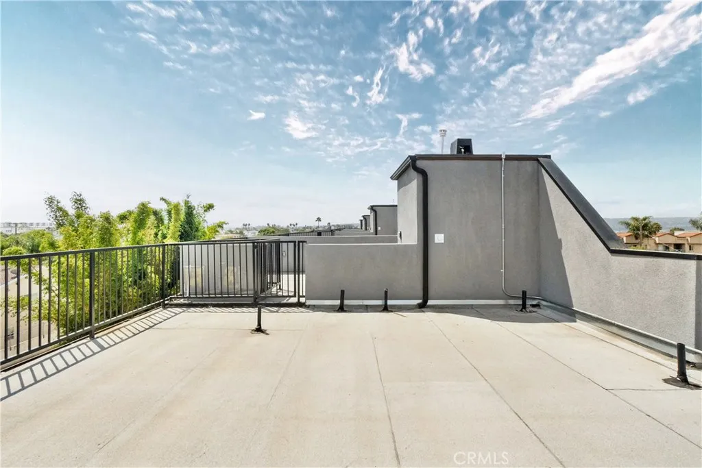 main property photo 65