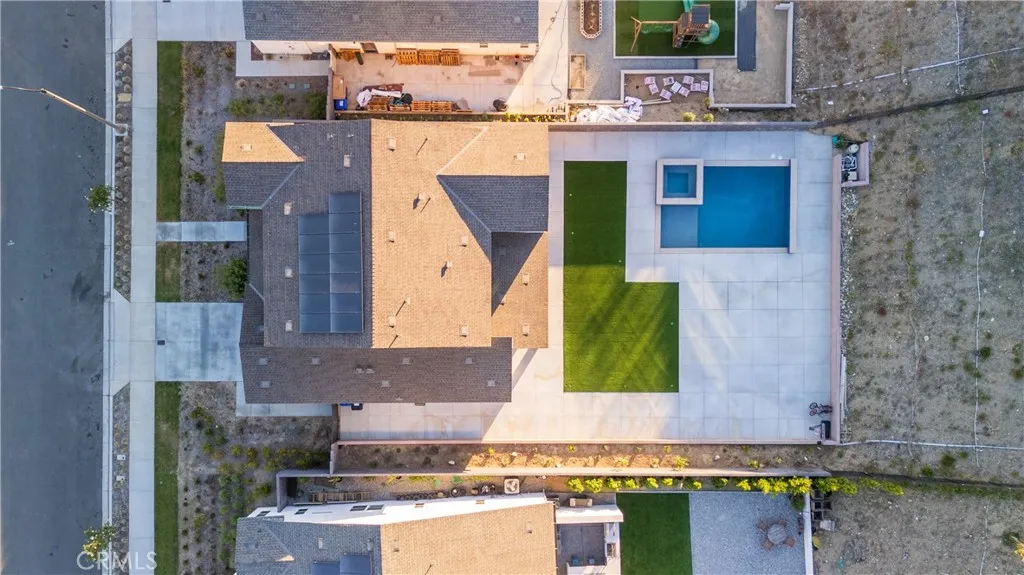 main property photo 45