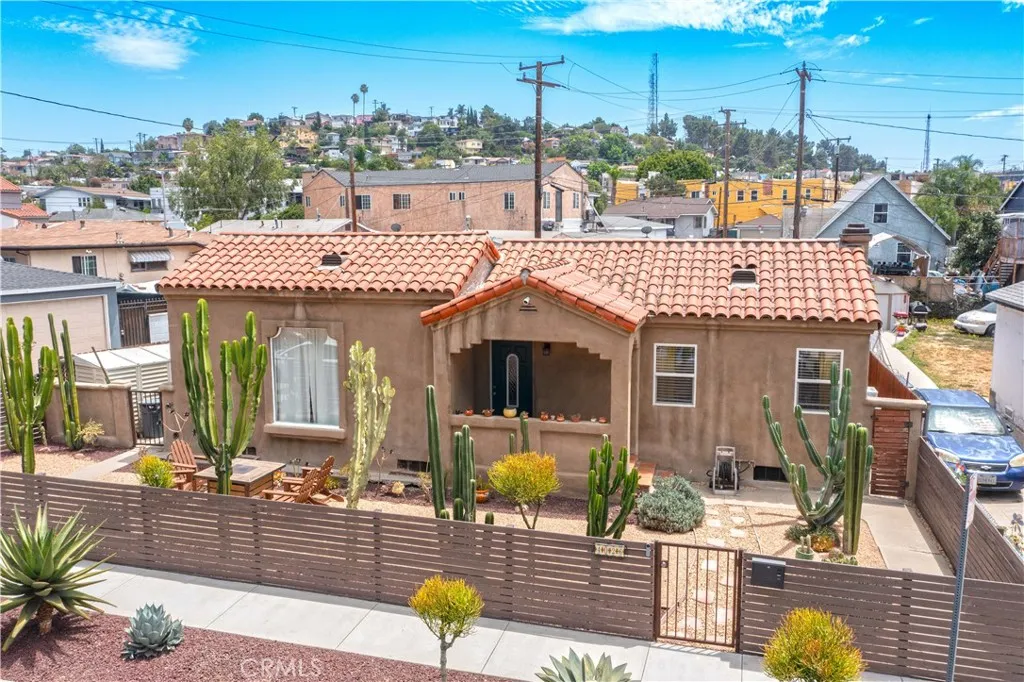 main property photo 5