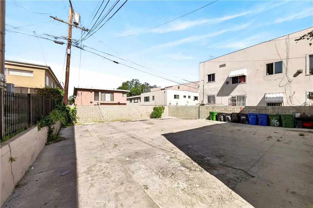 main property photo 38