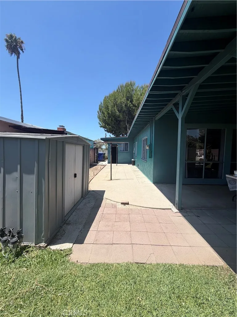 main property photo 13