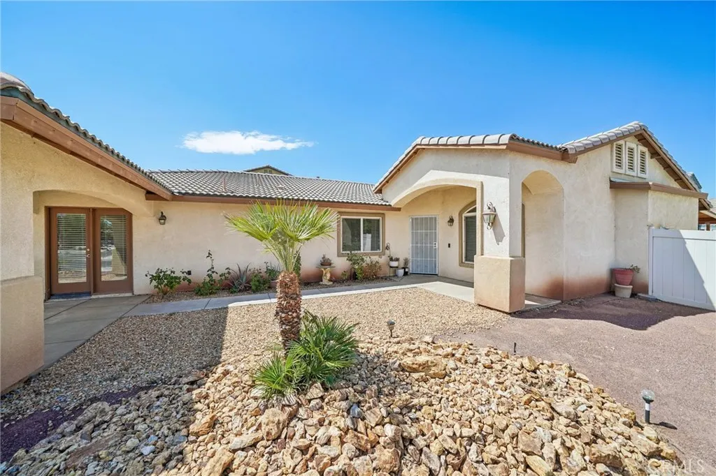 main property photo 11