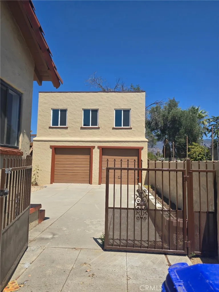 main property photo 14