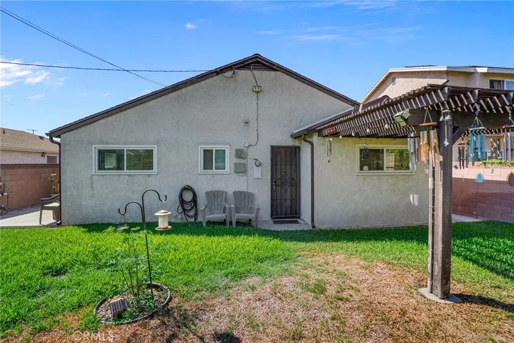main property photo 30
