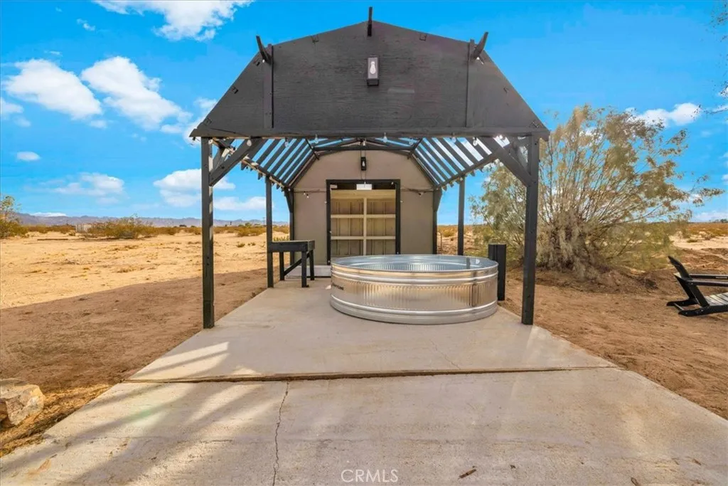main property photo 37