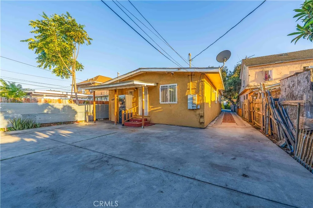 main property photo 18