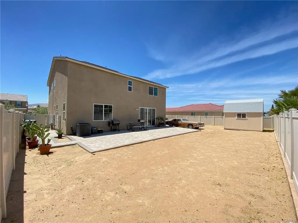 main property photo 28