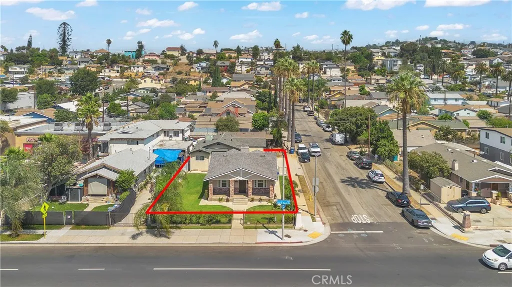main property photo 10