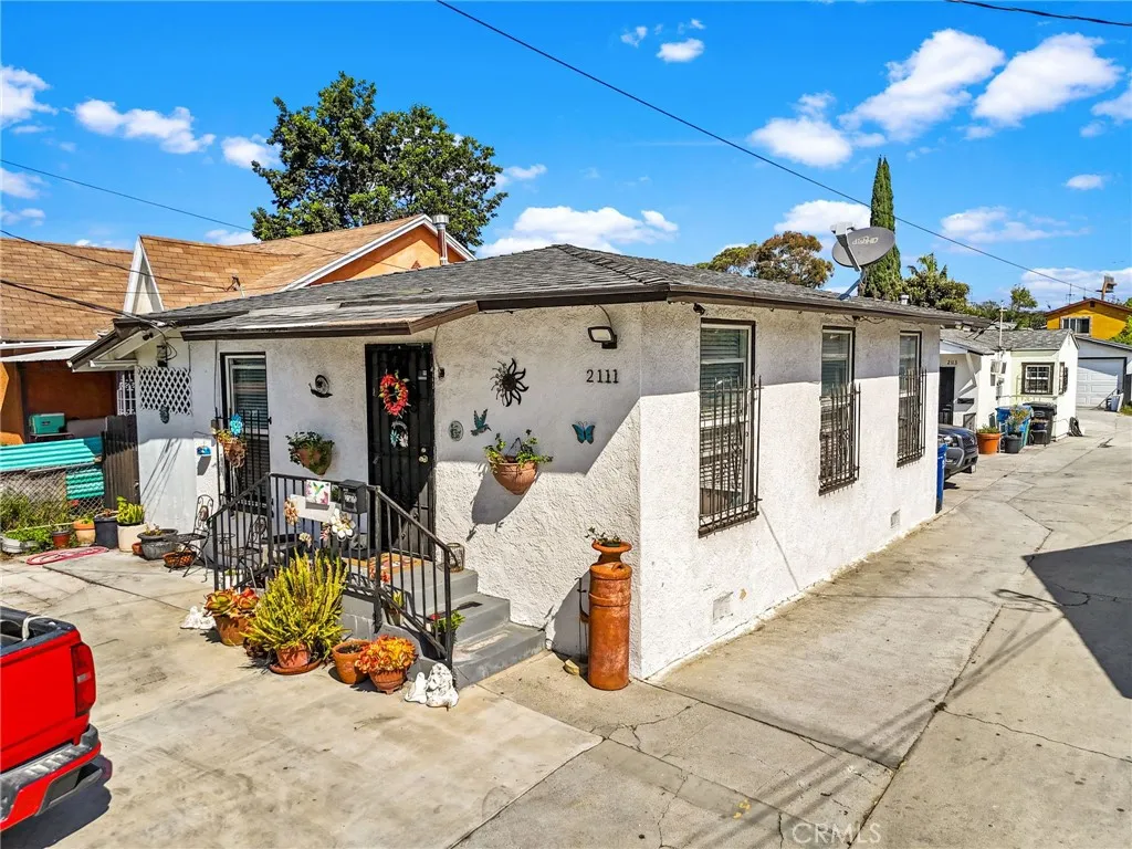 main property photo 19