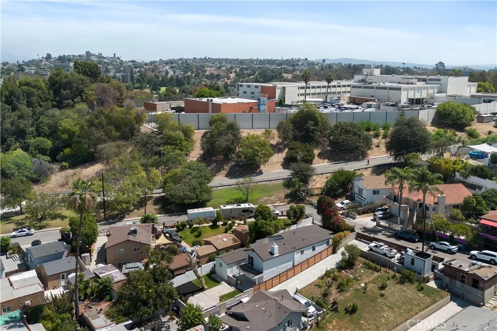 main property photo 43