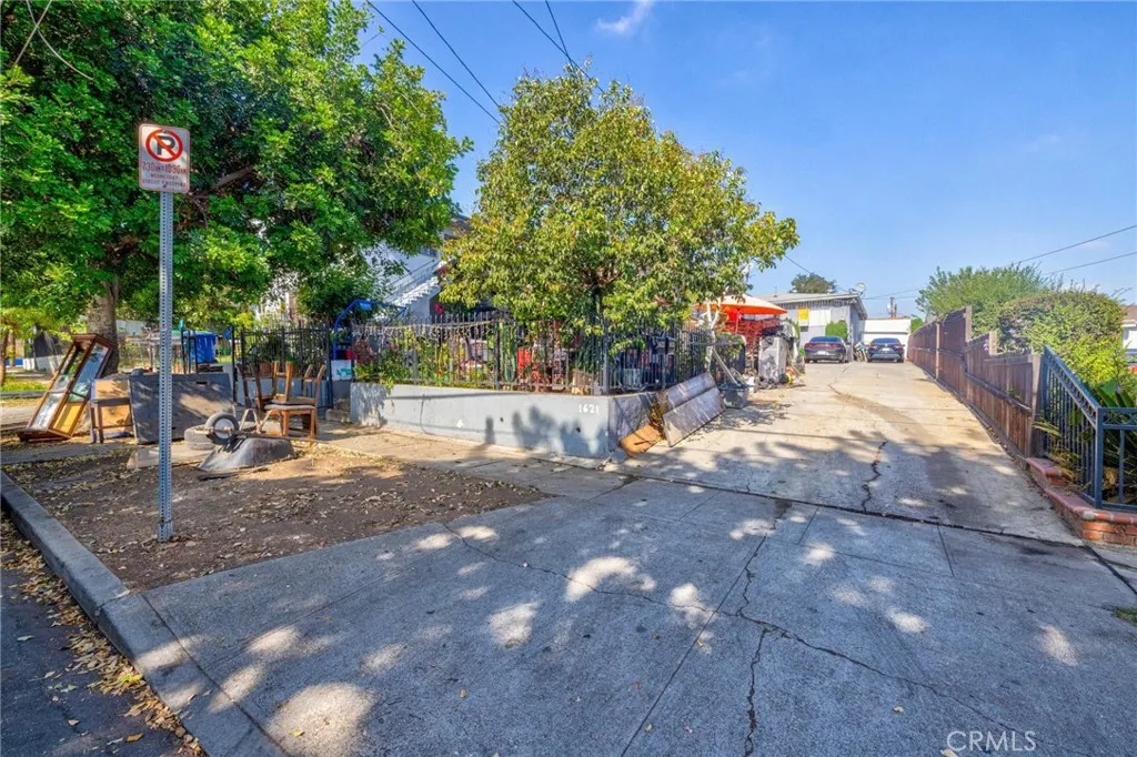 main property photo 38