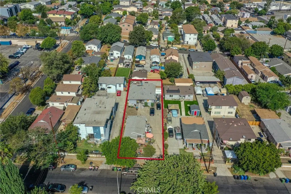 main property photo 9