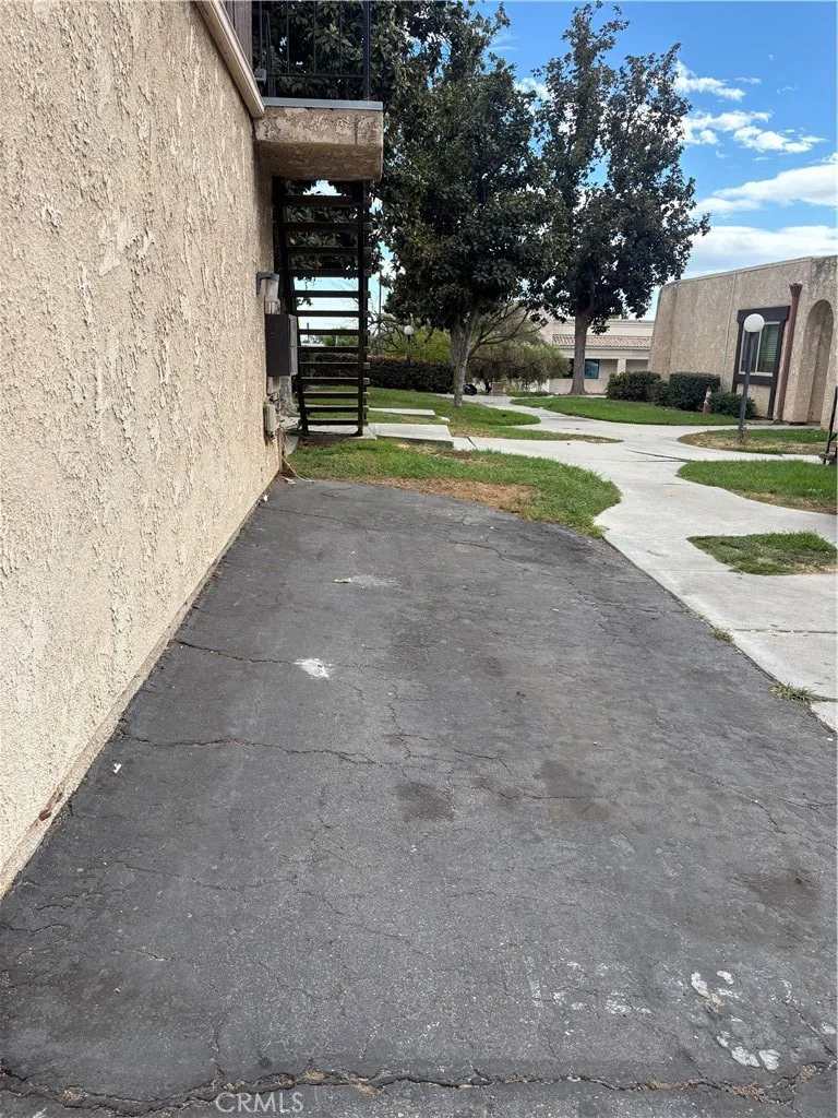 main property photo 50