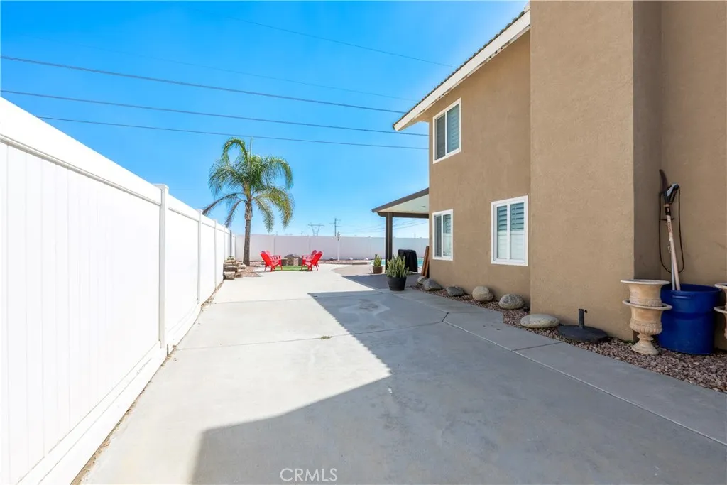 main property photo 22