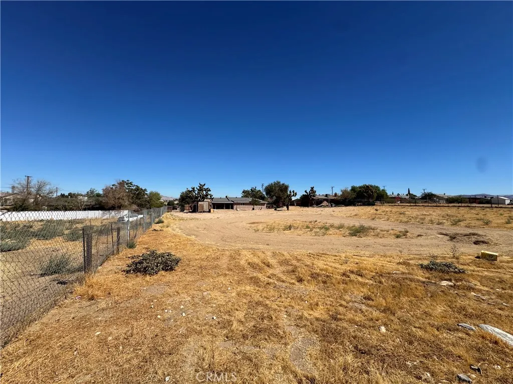 main property photo 5