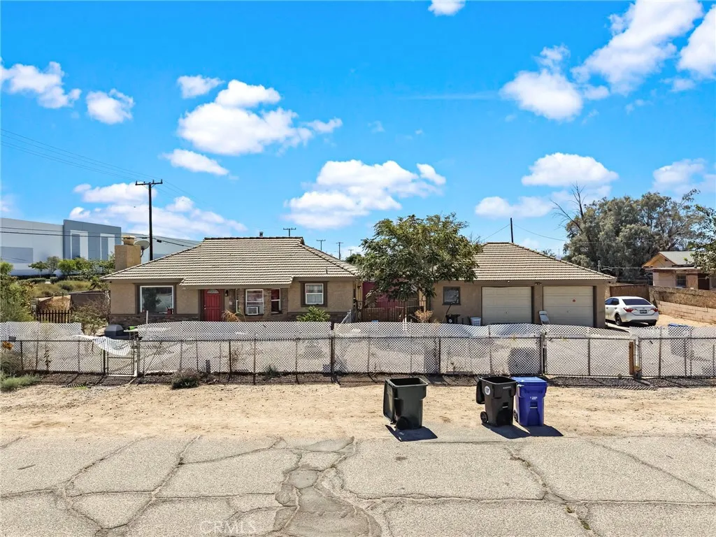 main property photo 17