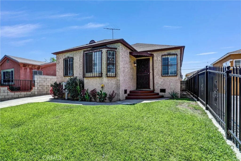 main property photo 3