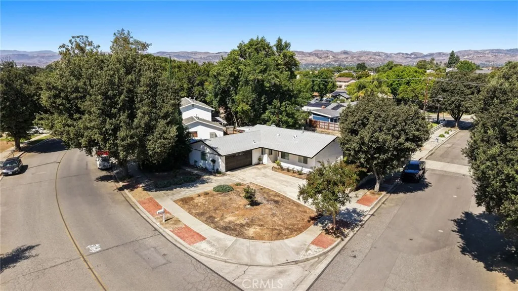 main property photo 47