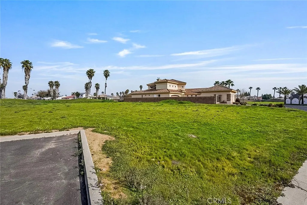 main property photo 4
