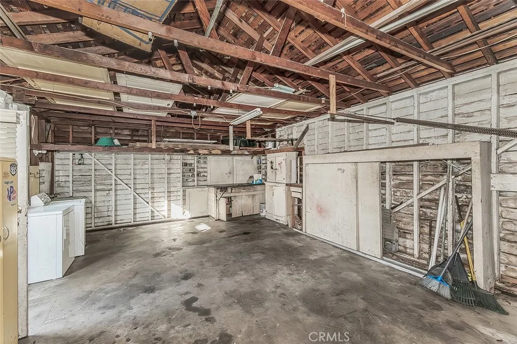 main property photo 59