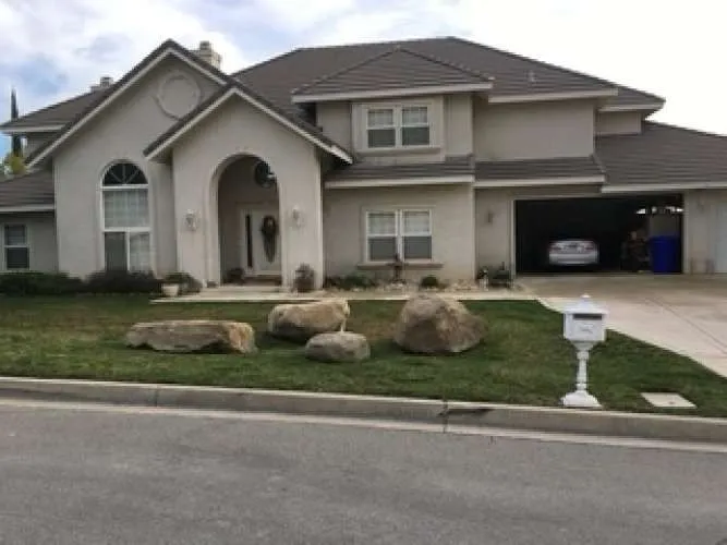 main property photo 5