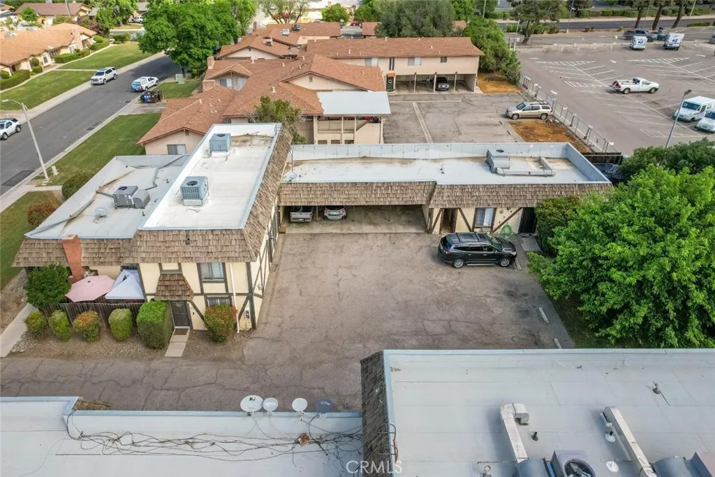 main property photo 16