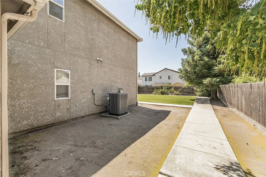 main property photo 50