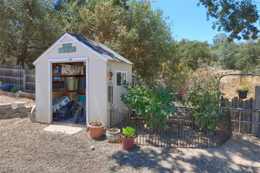 main property photo 28