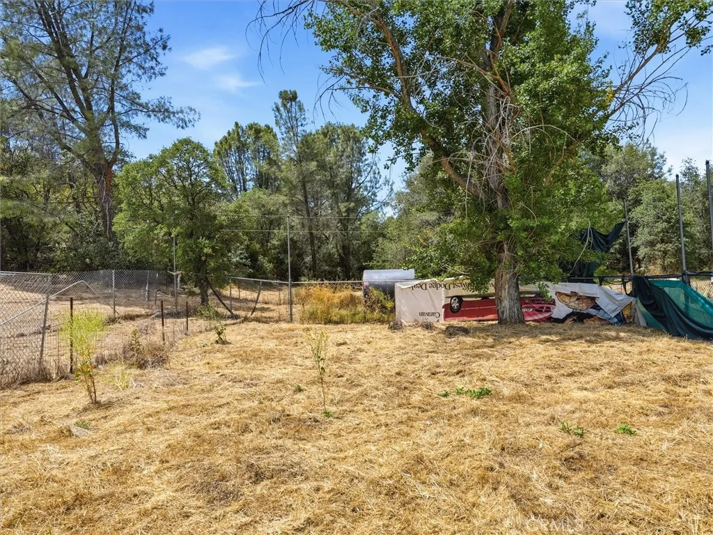 main property photo 17