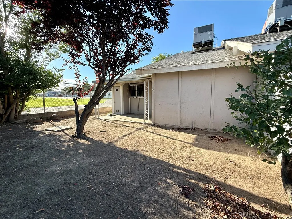 main property photo 15
