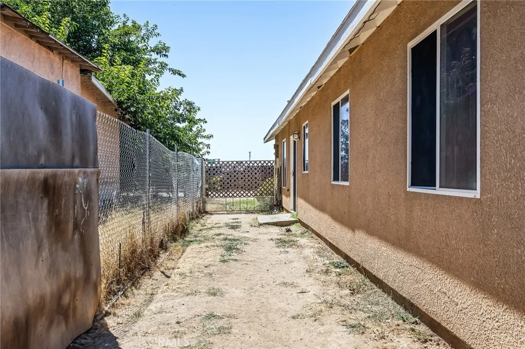 main property photo 46