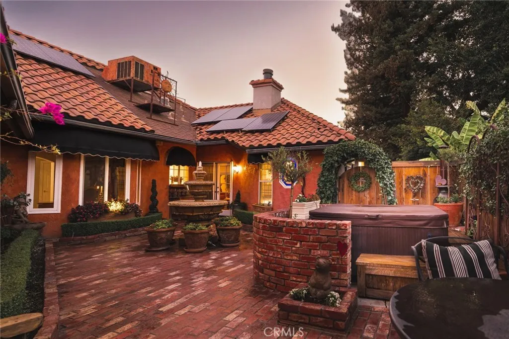 main property photo 10