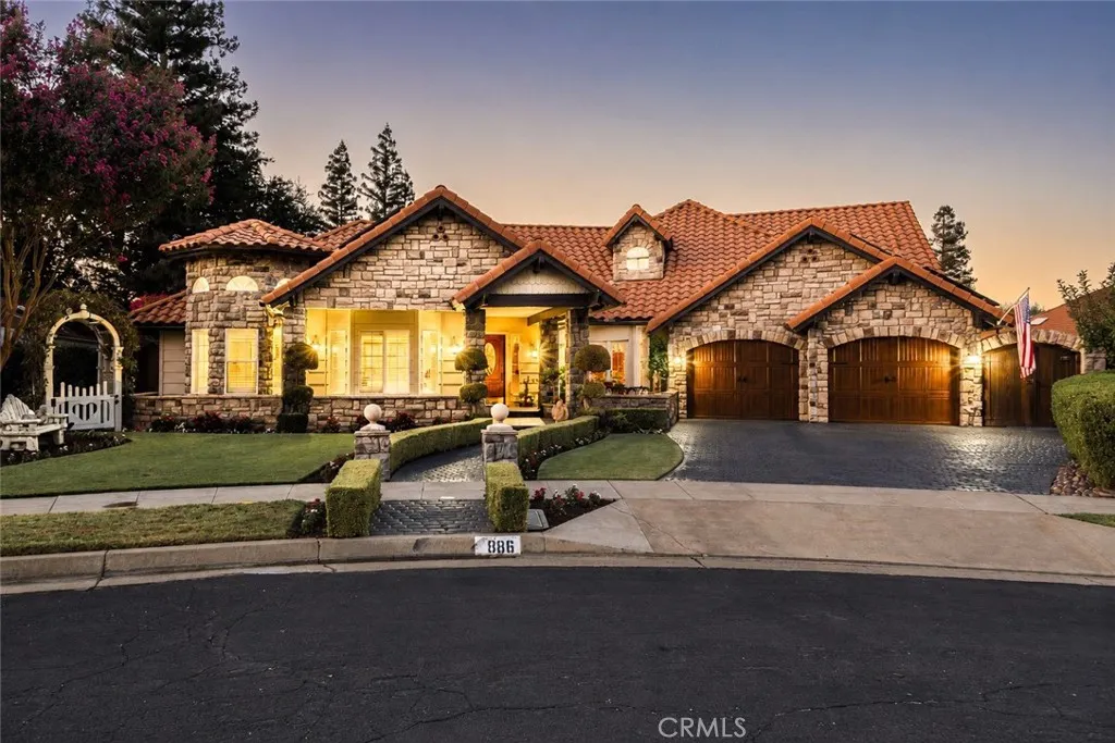 main property photo 3