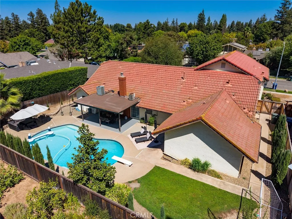 main property photo 41