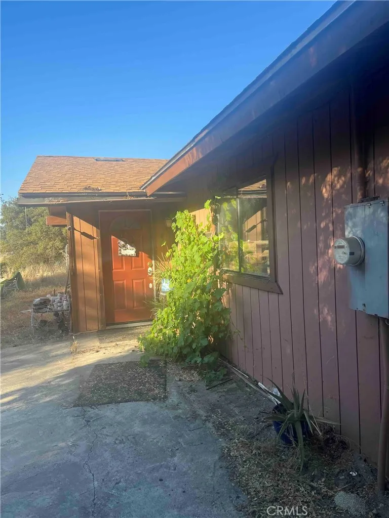 main property photo 11