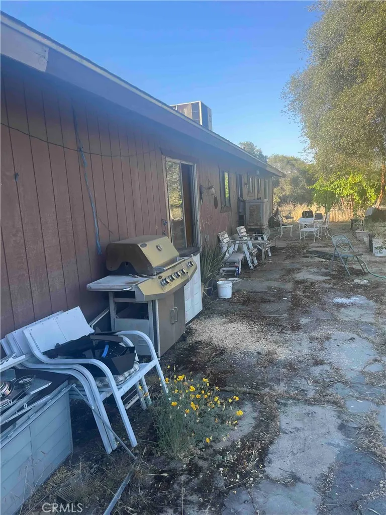 main property photo 12