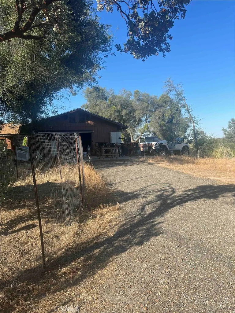 main property photo 16