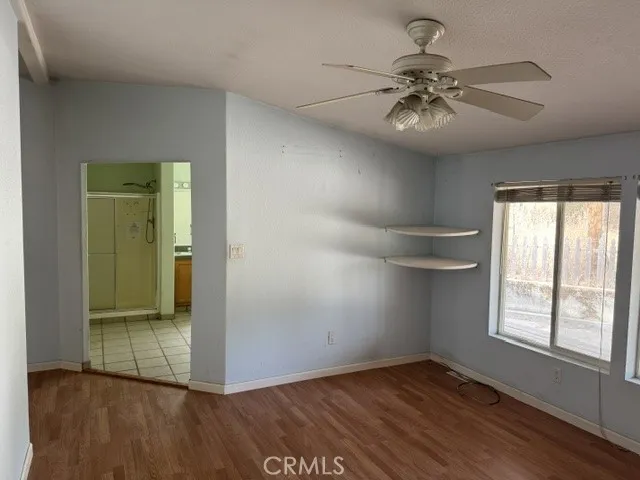property viewer photo 21