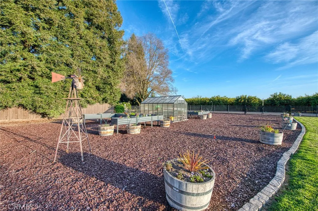 main property photo 41