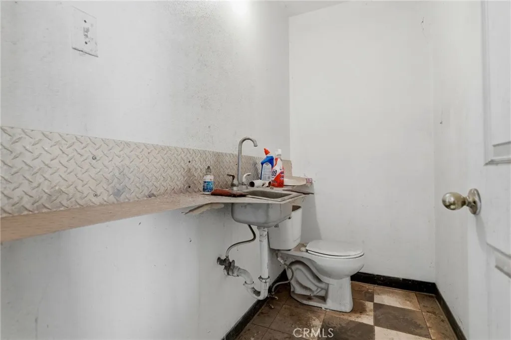 main property photo 67