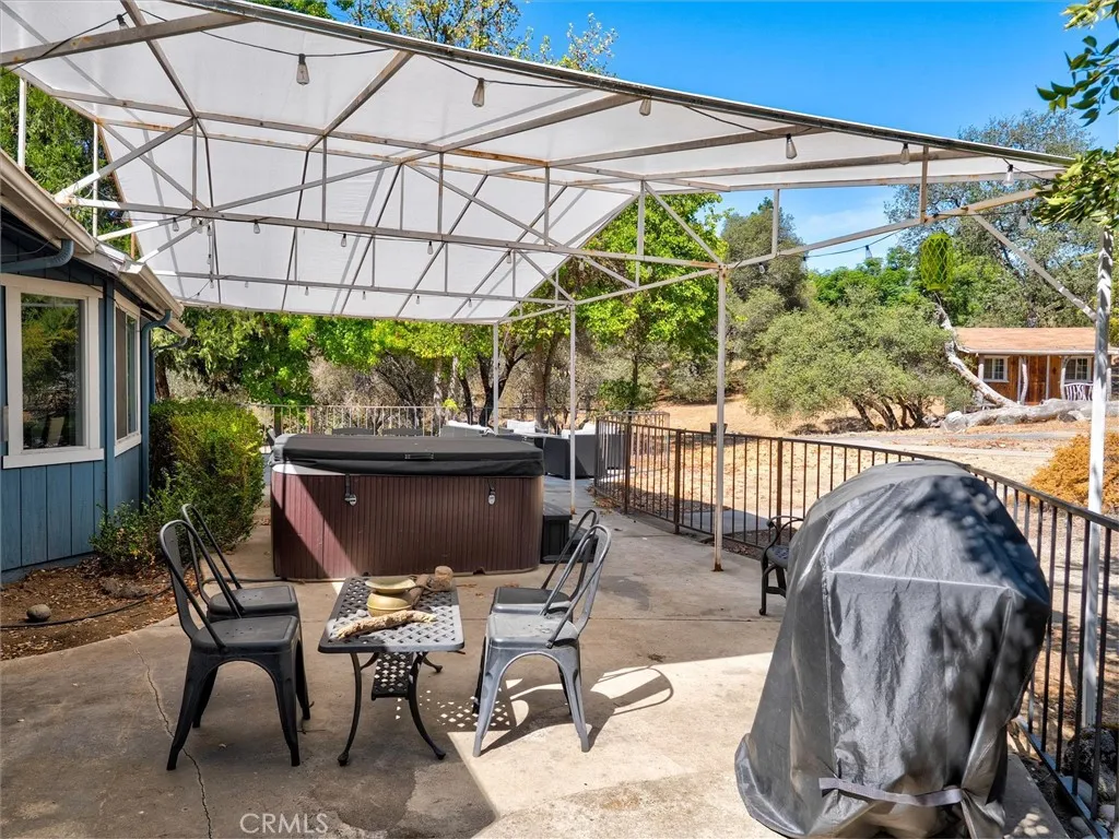 main property photo 43