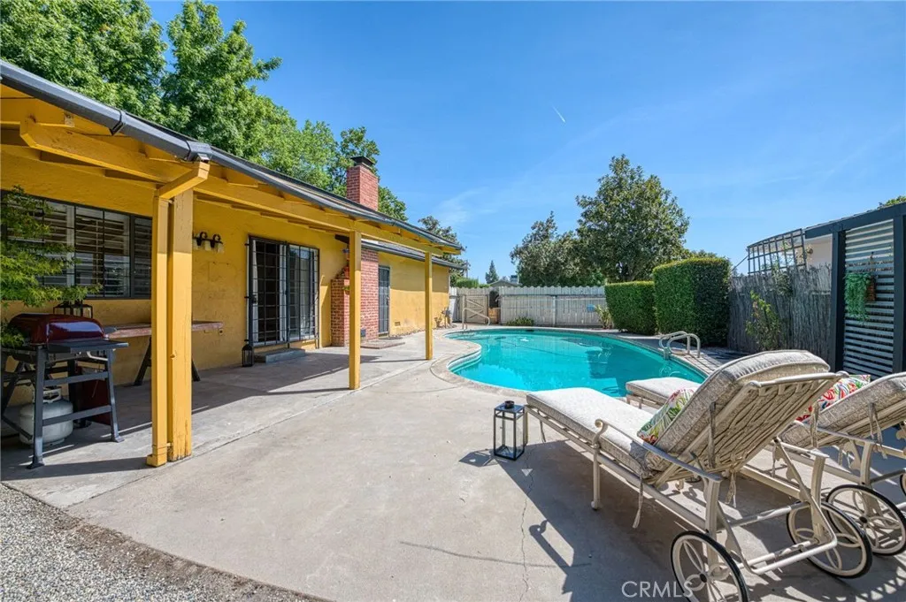 main property photo 38