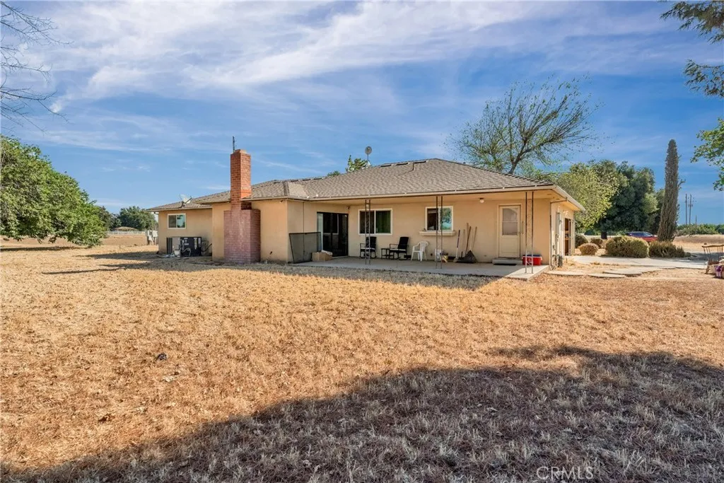 main property photo 17