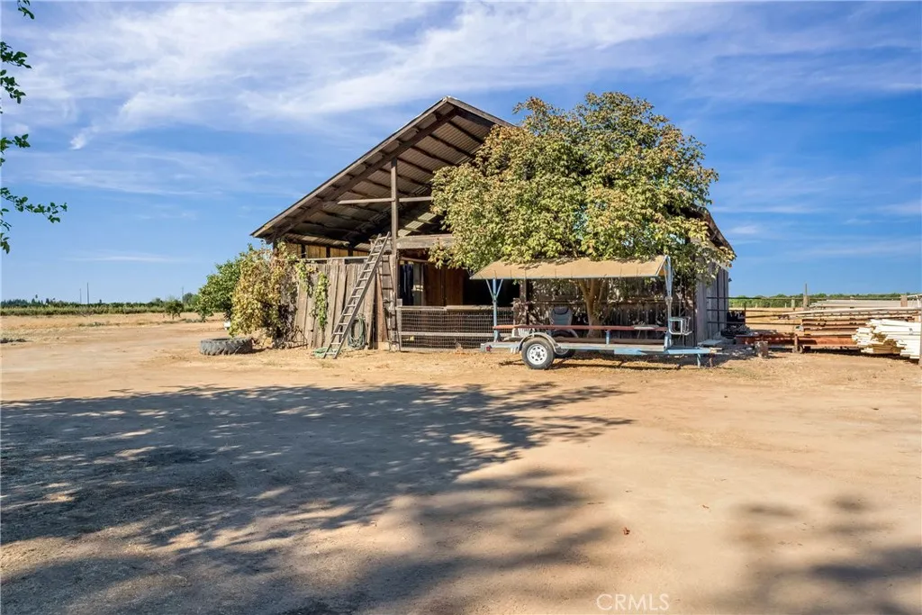 main property photo 20
