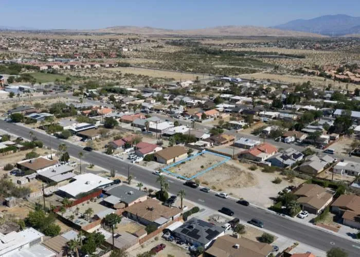 main property photo 10